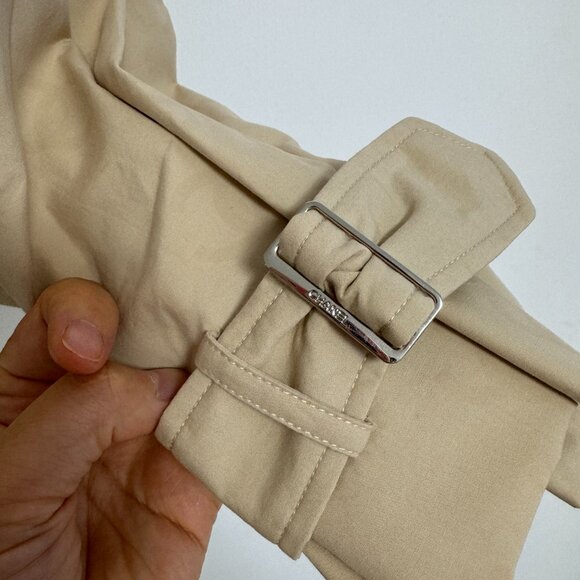 Chanel Light Beige Short Trench Coat - Picture 5 of 10